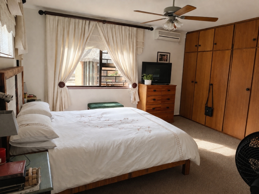 4 Bedroom Property for Sale in Lamberts Bay Western Cape